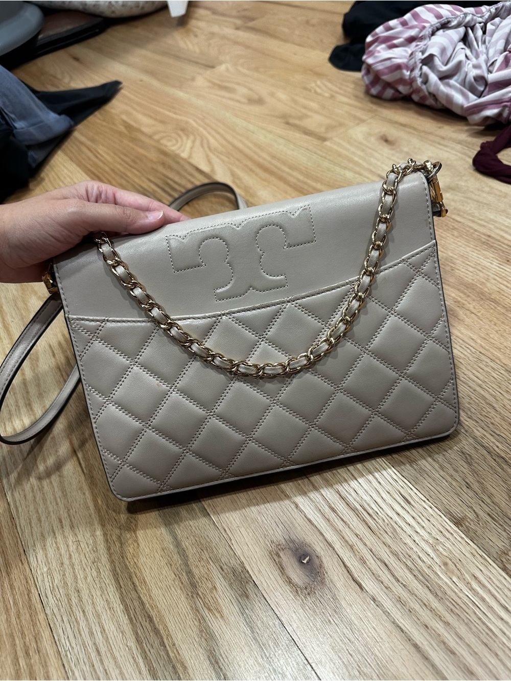 Tory Burch Quilted Leather Shoulder Bag in Beige